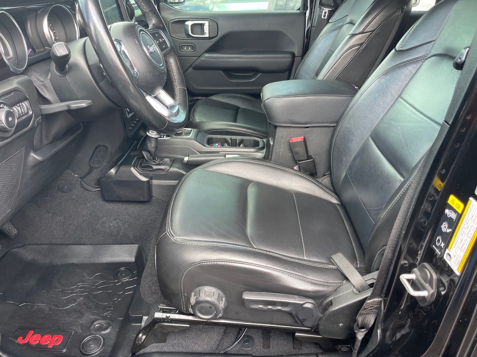 2020 Jeep Wrangler Unlimited Sahara Altitude