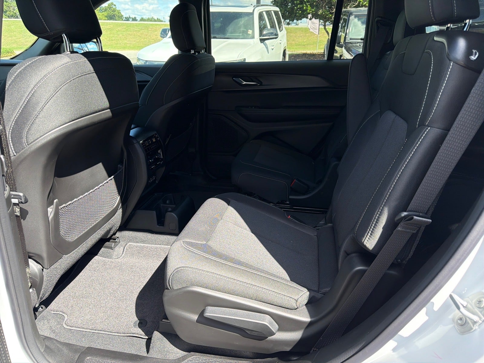 2026 Jeep Grand Cherokee Laredo X