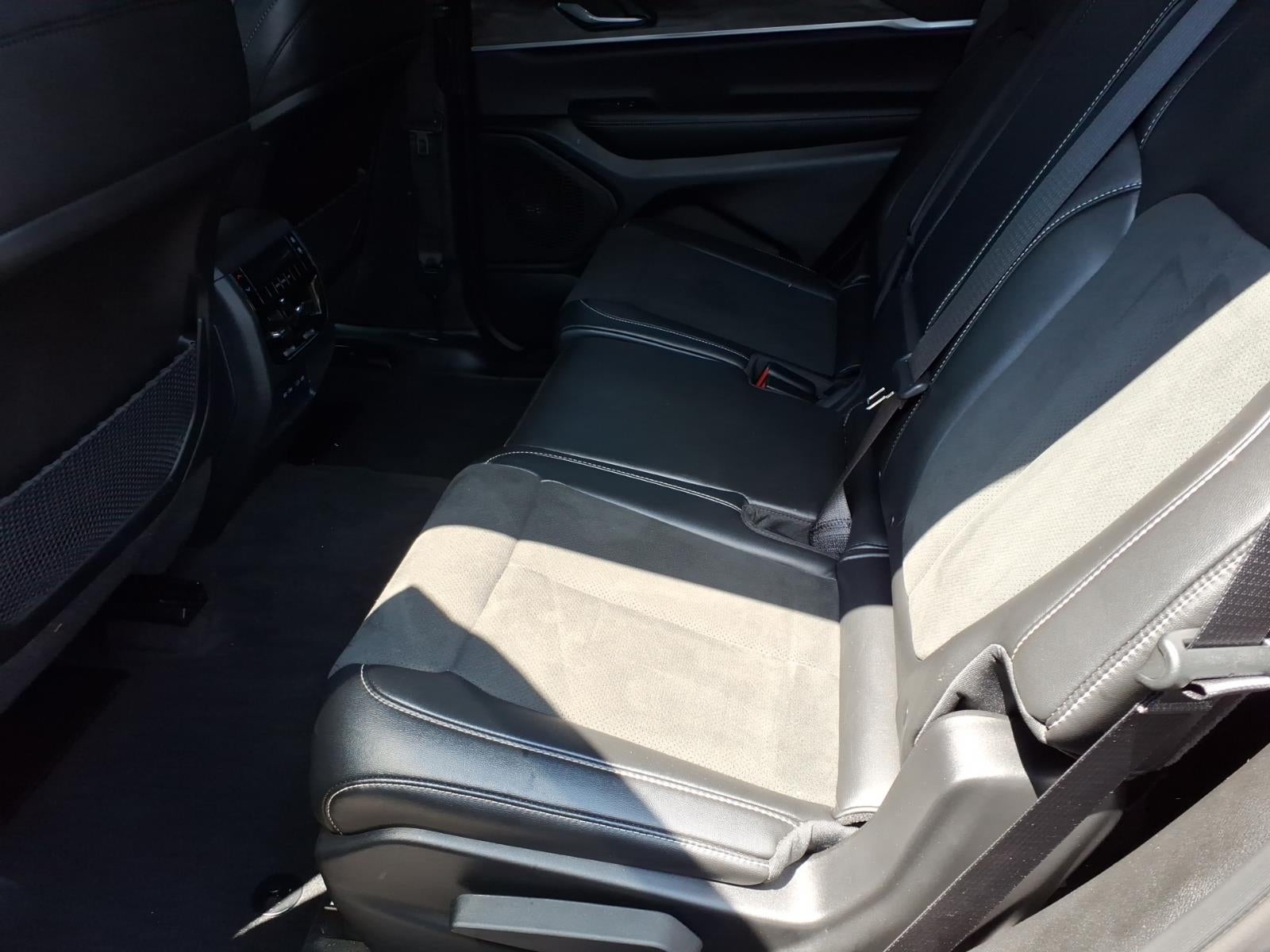2026 Jeep Grand Cherokee L Laredo Altitude