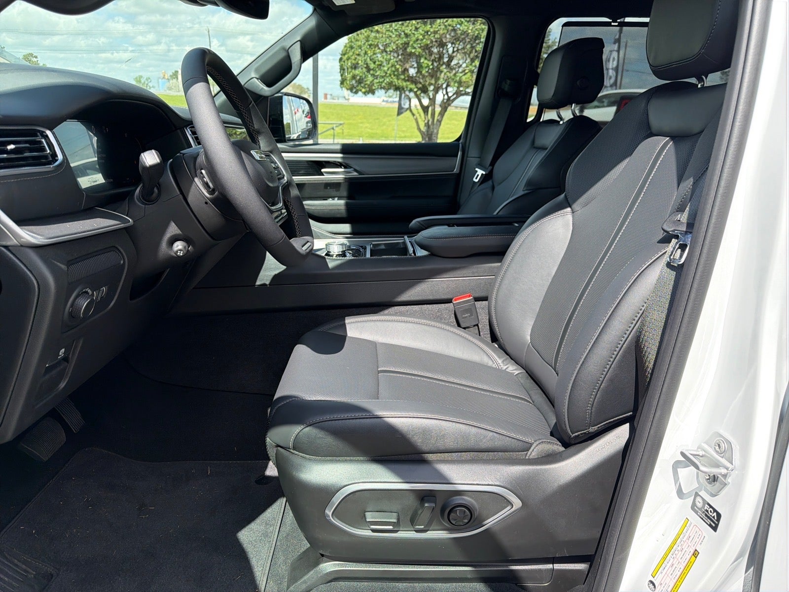 2026 Jeep Grand Wagoneer Limited Reserve