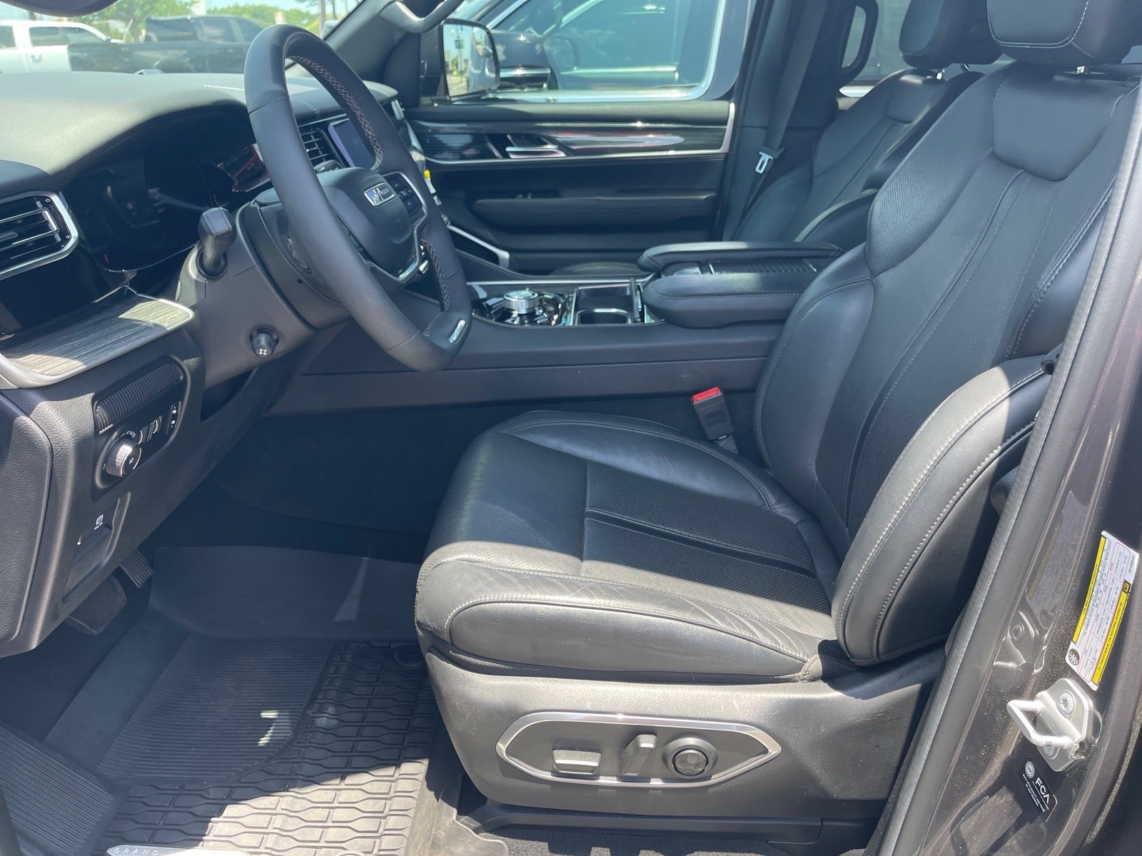 2022 Jeep Wagoneer Series III
