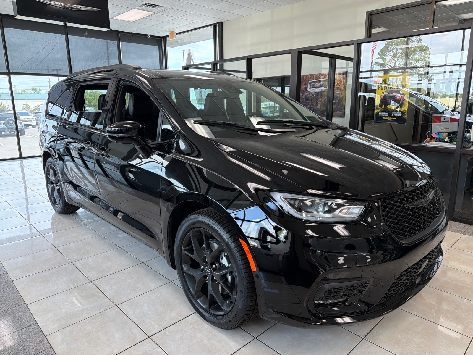 2026 Chrysler Pacifica Select