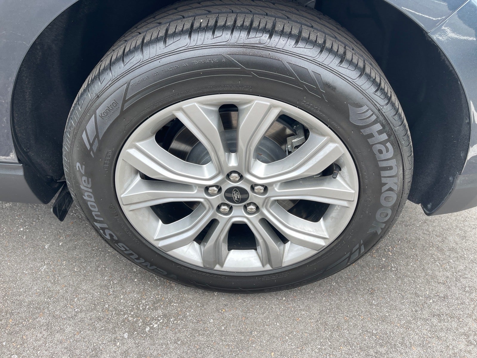 2024 Ford Edge Titanium