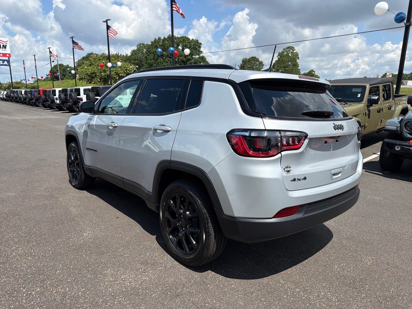 2026 Jeep Compass Latitude Altitude