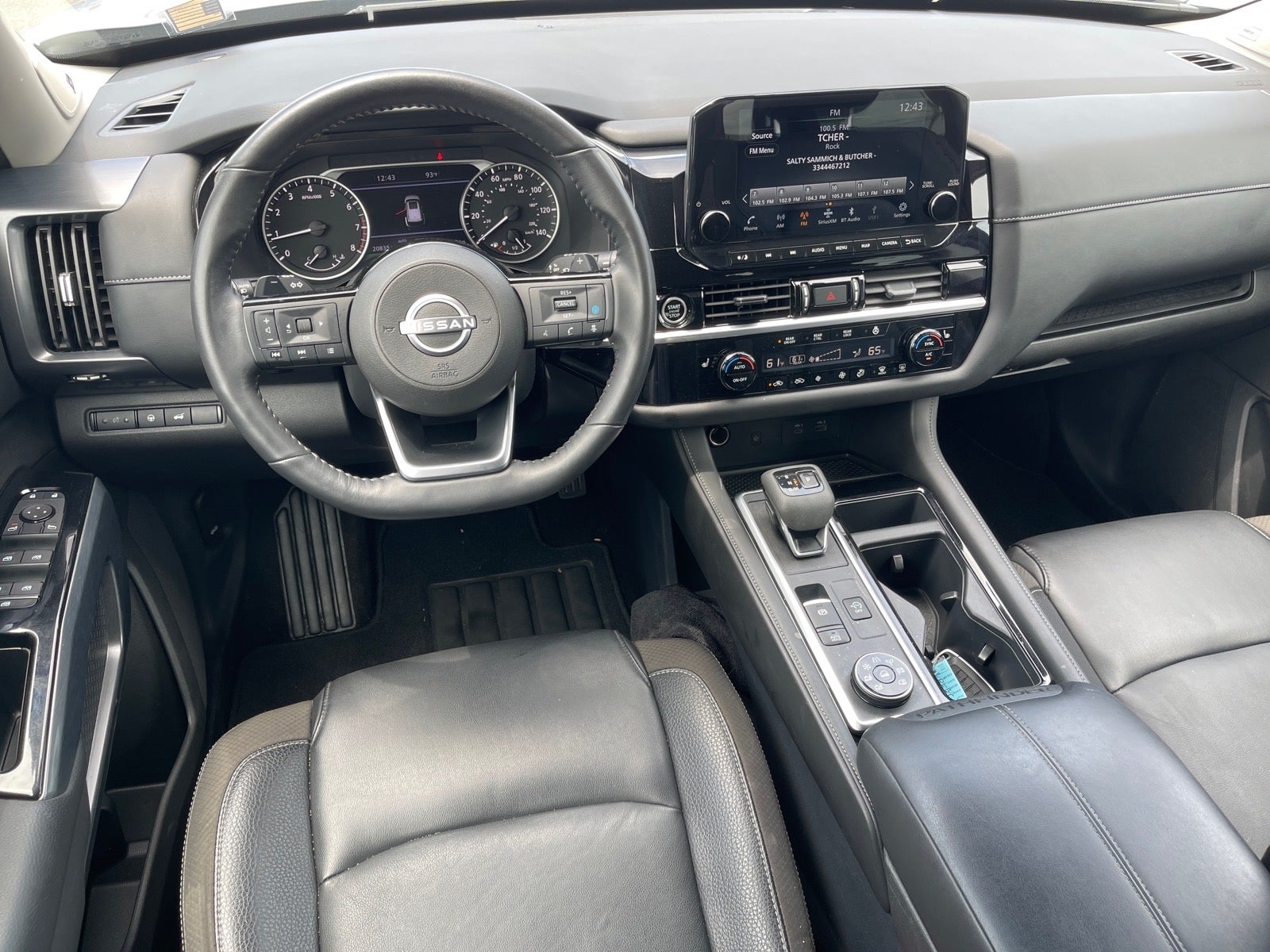 2024 Nissan Pathfinder SL