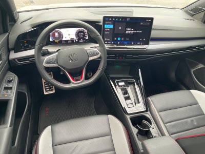 2025 Volkswagen Golf GTI SE