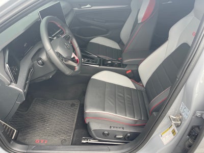 2025 Volkswagen Golf GTI SE