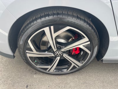 2025 Volkswagen Golf GTI SE